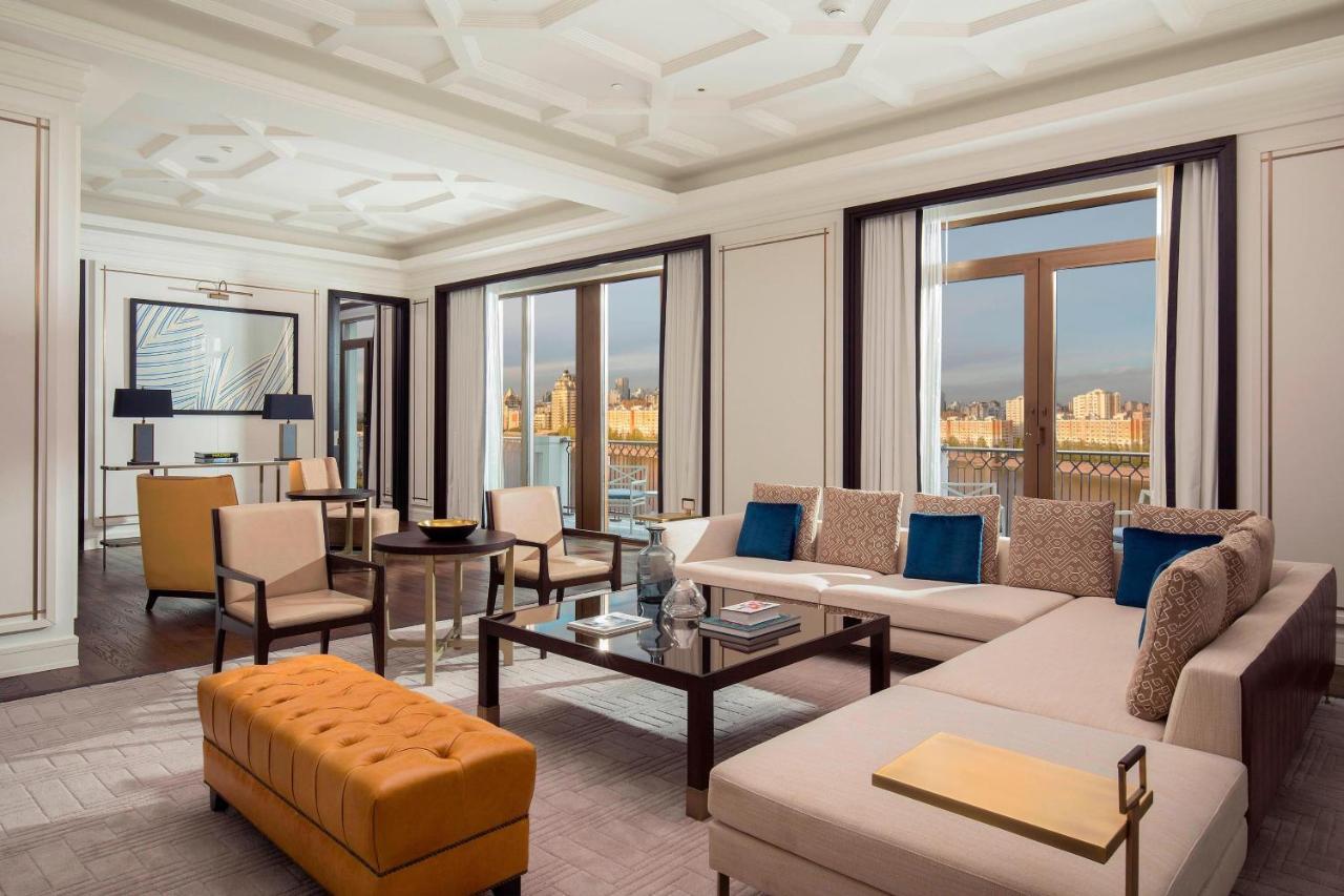 The St. Regis Astana Ξενοδοχείο Εξωτερικό φωτογραφία A suite at the Atlantis