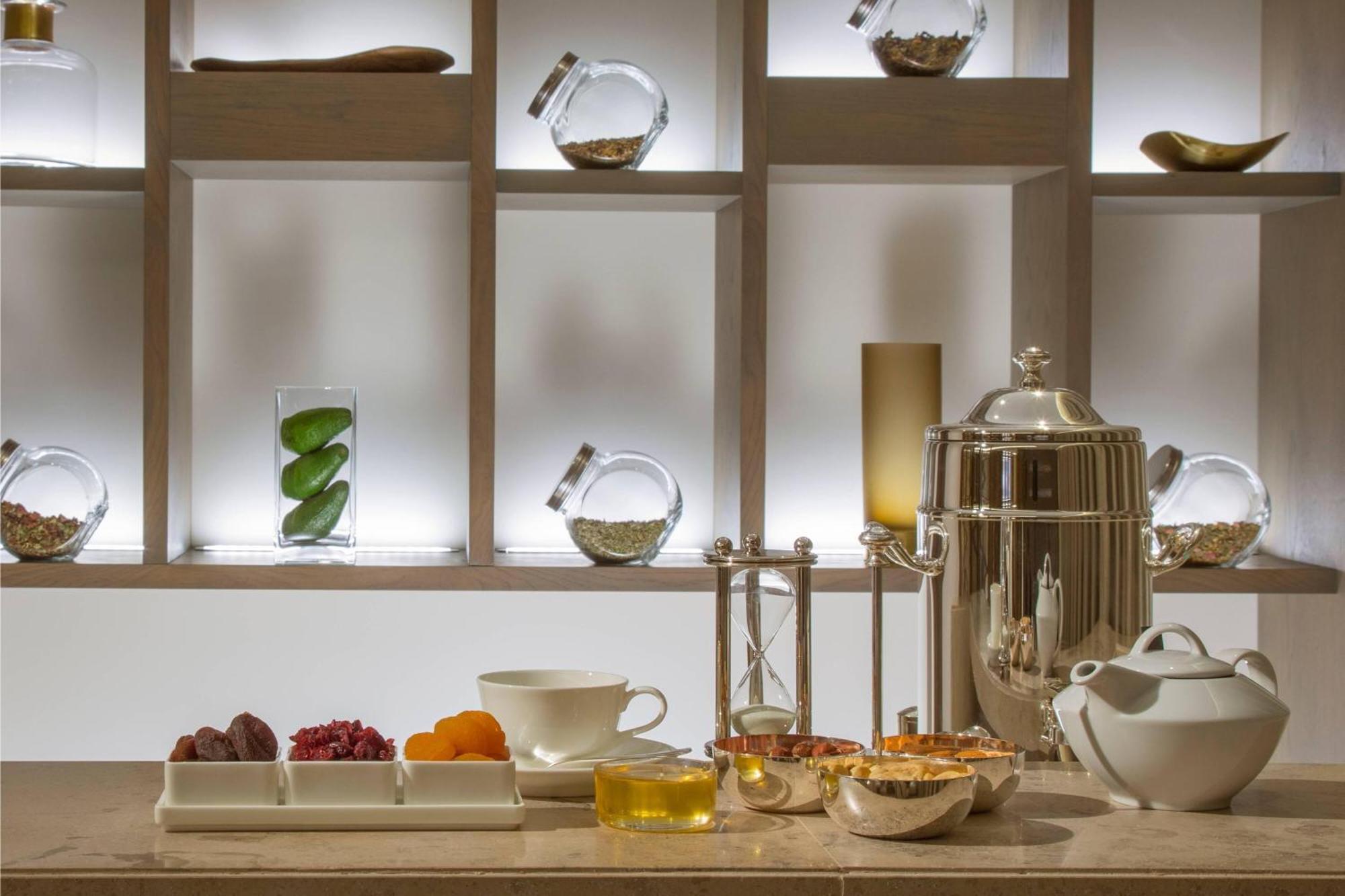 The St. Regis Astana Ξενοδοχείο Εξωτερικό φωτογραφία Tea at the Mandarin Oriental, Munich