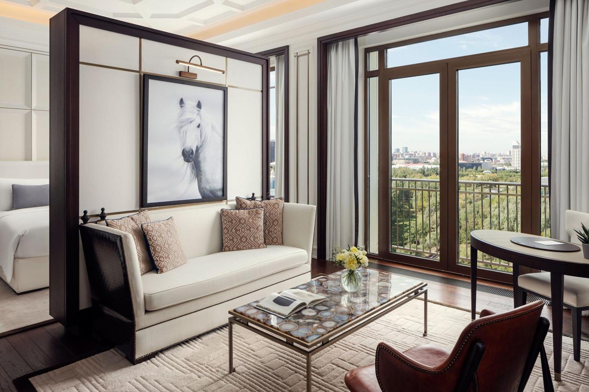 The St. Regis Astana Ξενοδοχείο Εξωτερικό φωτογραφία A suite at The St. Regis New York