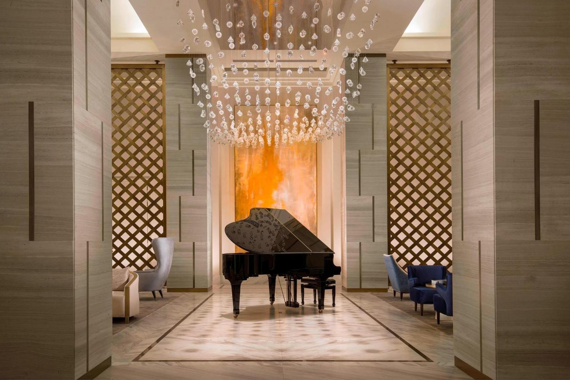 The St. Regis Astana Ξενοδοχείο Εξωτερικό φωτογραφία The piano at the lobby